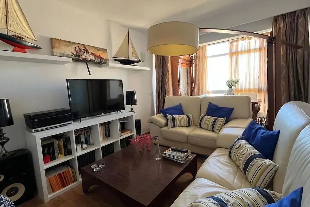 Estudio En Plena Carihuela Torremolinos España