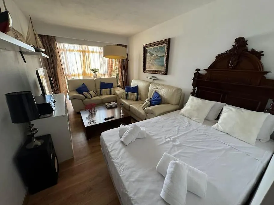 Estudio En Plena Carihuela location